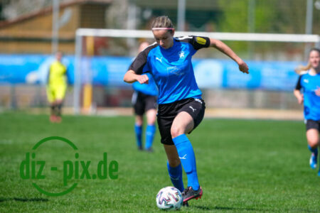 13-FC-Wuerzburger-Kickers-20220418-1XT30021