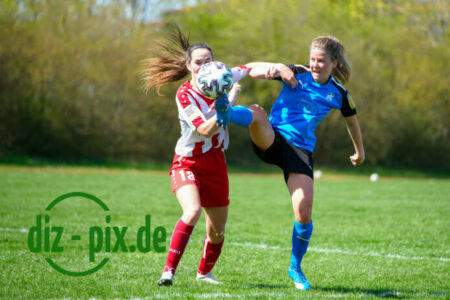 13-FC-Wuerzburger-Kickers-20220418-2XT30149
