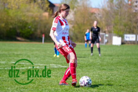 13-FC-Wuerzburger-Kickers-20220418-2XT30158