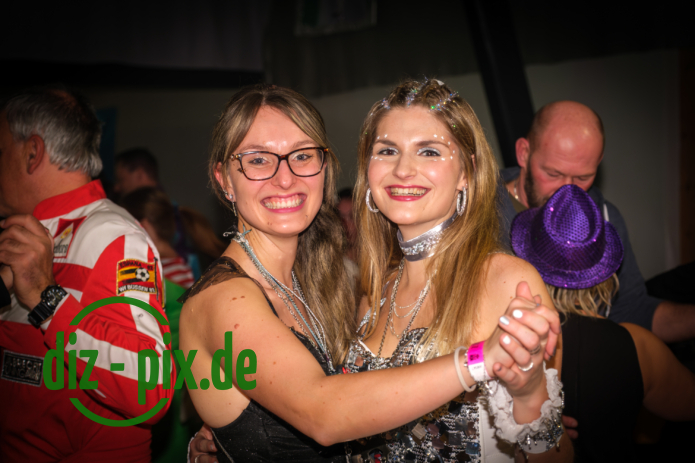 Zusamfunken-20240114-1XH20897-Verbessert-RR