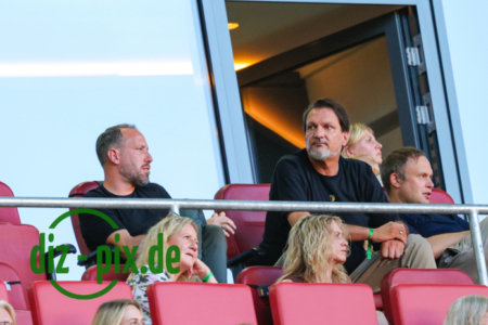 FCA-M05-20250920-1R520858