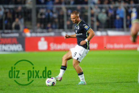 M60-VIK-20251001-1R521654