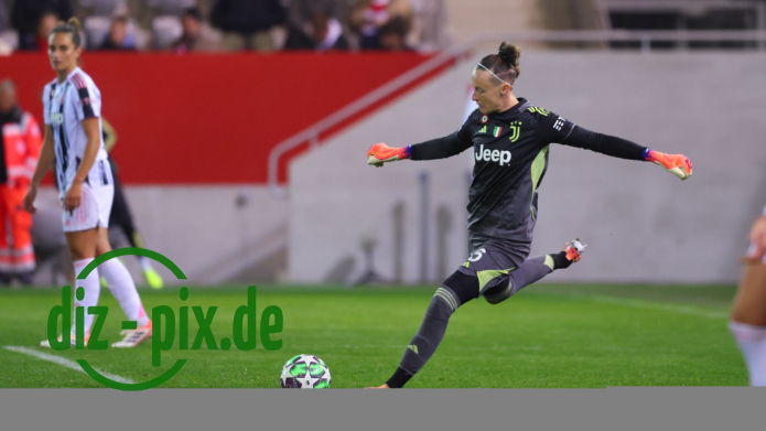 FCBFF-JUV-20251016-1R520342