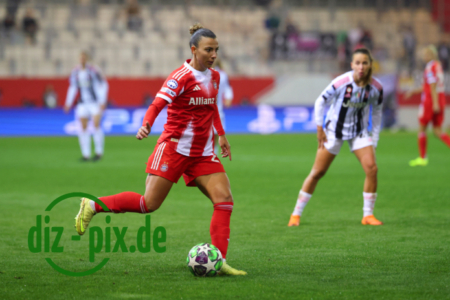 FCBFF-JUV-20251016-1R520694