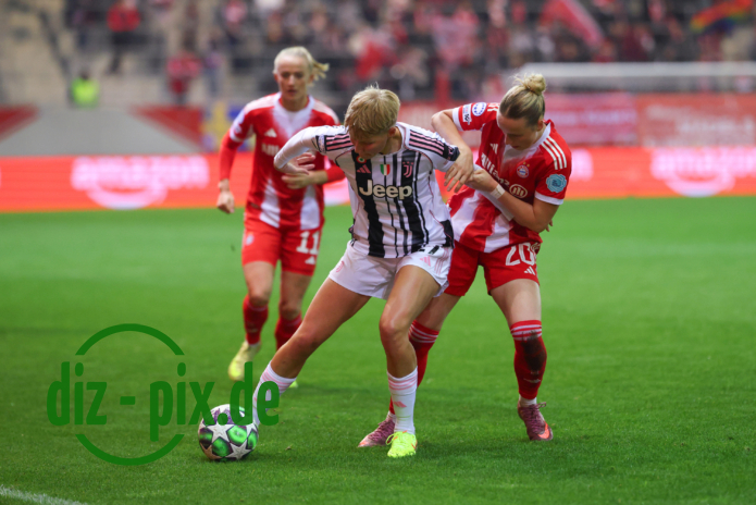 FCBFF-JUV-20251016-1R520971