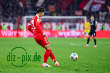 FCB-SCF-20251122-1R522216