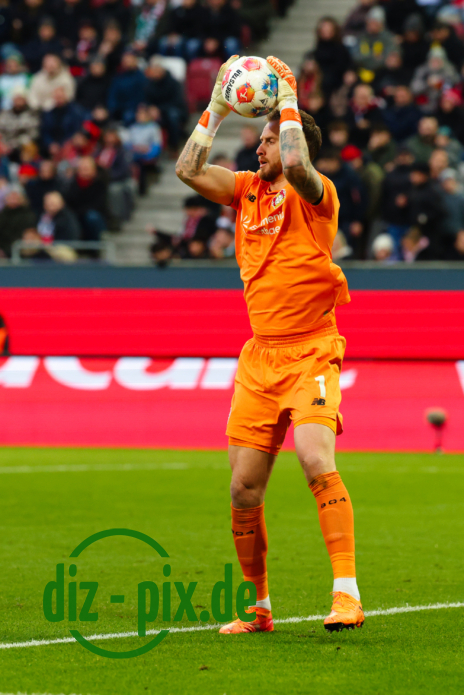 FCA-B04-20251206-1R520881