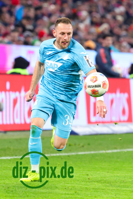 FCB-TSG-20260208-1R520957